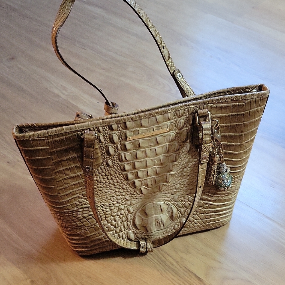 Elegant Tan Crocodile-Embossed Tote Bag